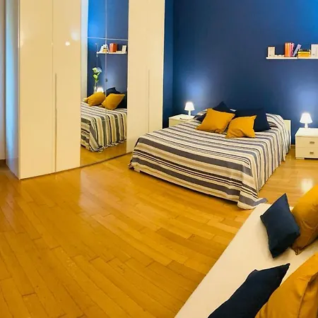 Chiara Guest House 34 - M4 Metro Blu Milano Esterno foto